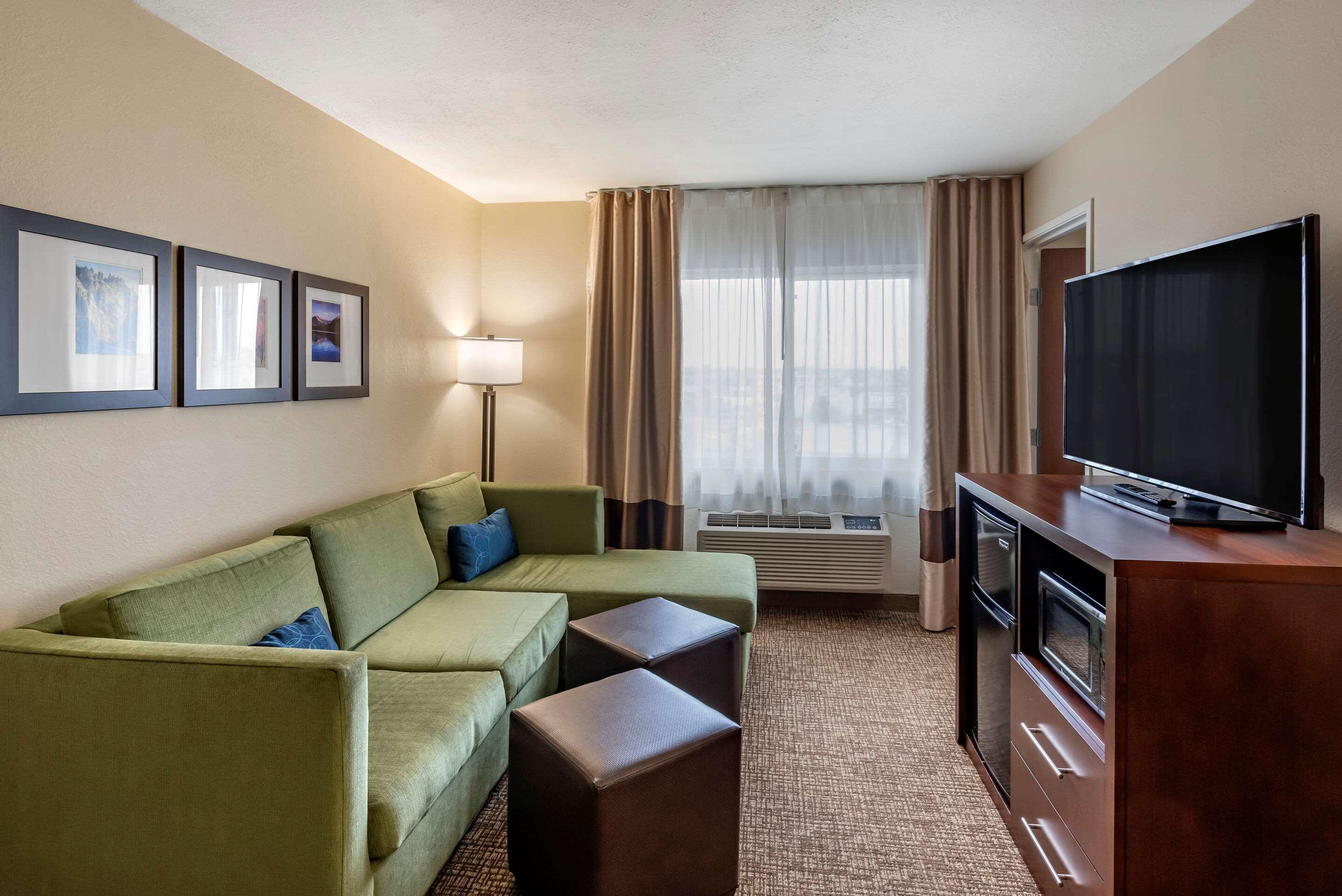 Comfort Inn & Suites Pueblo Zewnętrze zdjęcie