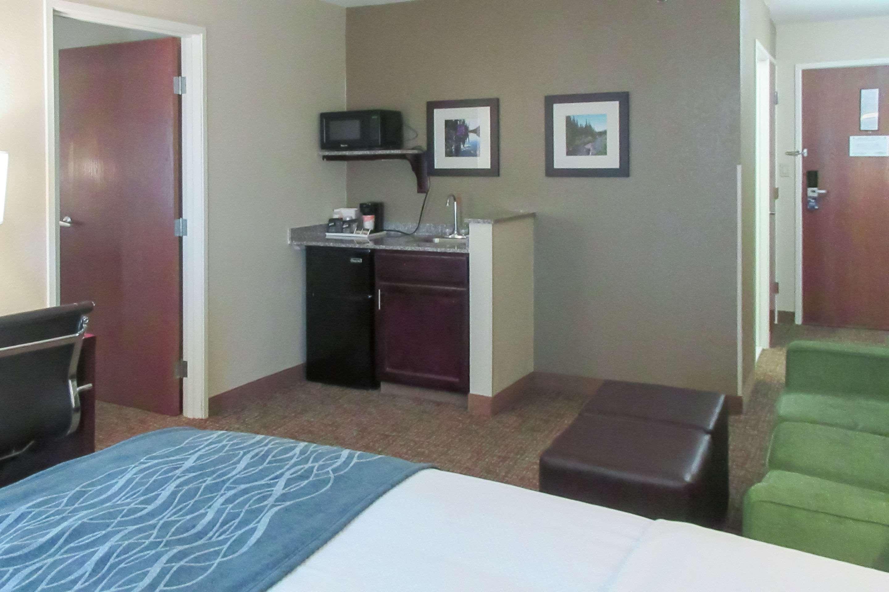Comfort Inn & Suites Pueblo Zewnętrze zdjęcie