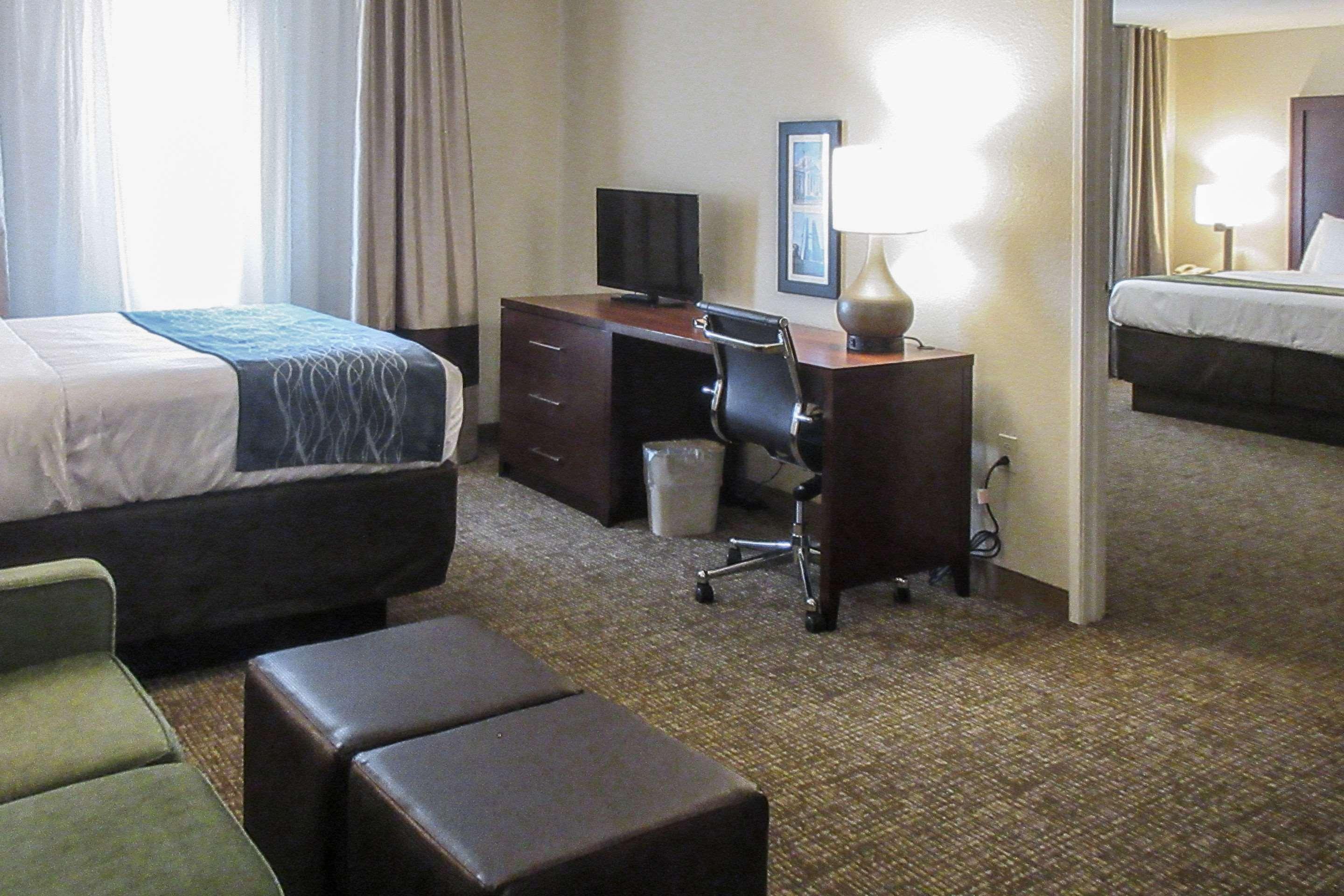 Comfort Inn & Suites Pueblo Zewnętrze zdjęcie
