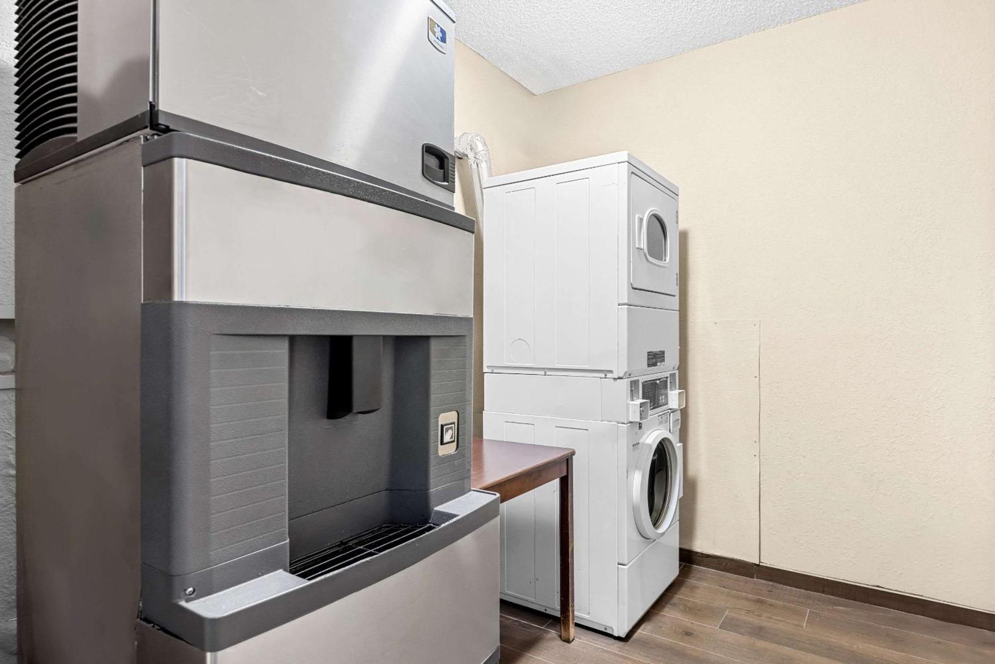 Comfort Inn & Suites Pueblo Zewnętrze zdjęcie