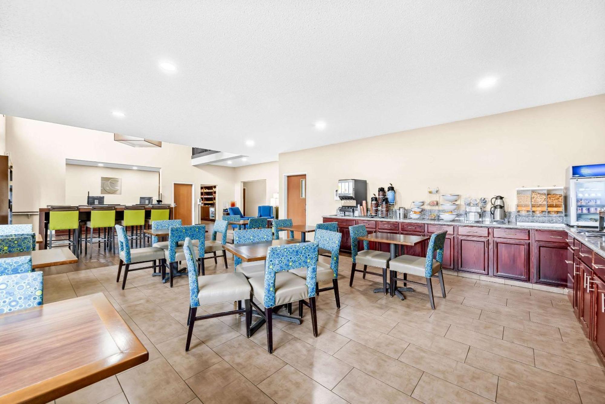 Comfort Inn & Suites Pueblo Zewnętrze zdjęcie