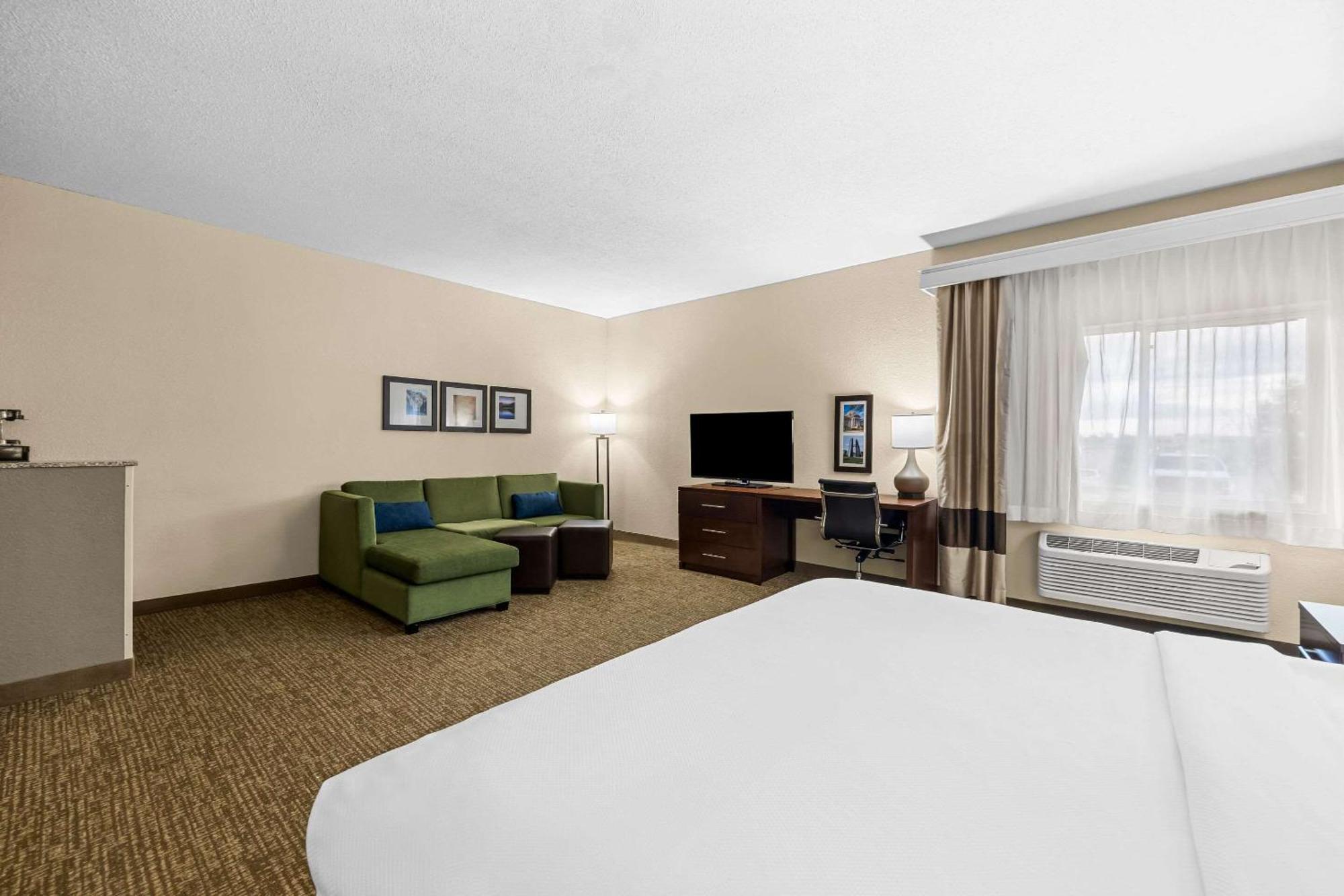 Comfort Inn & Suites Pueblo Zewnętrze zdjęcie