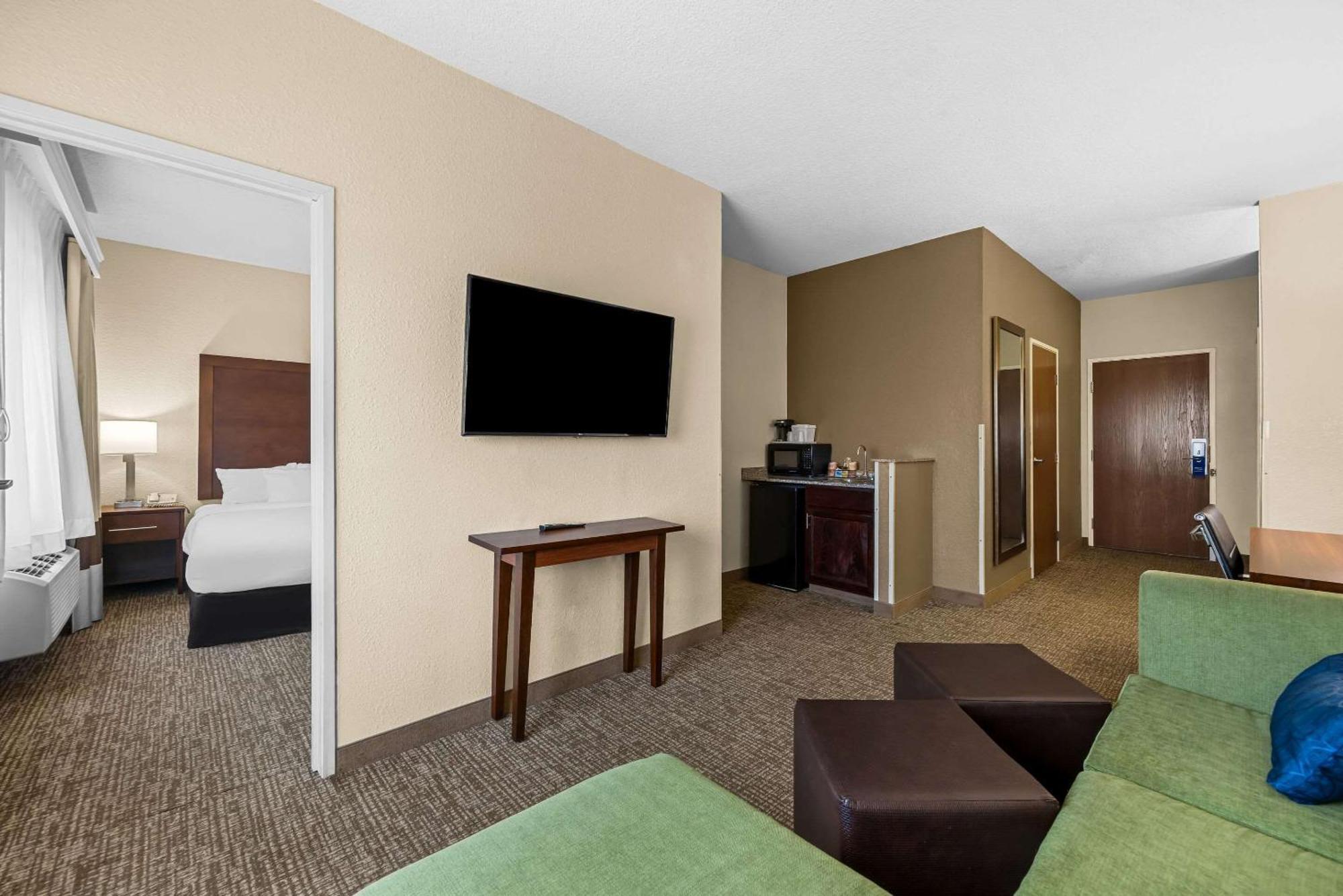 Comfort Inn & Suites Pueblo Zewnętrze zdjęcie