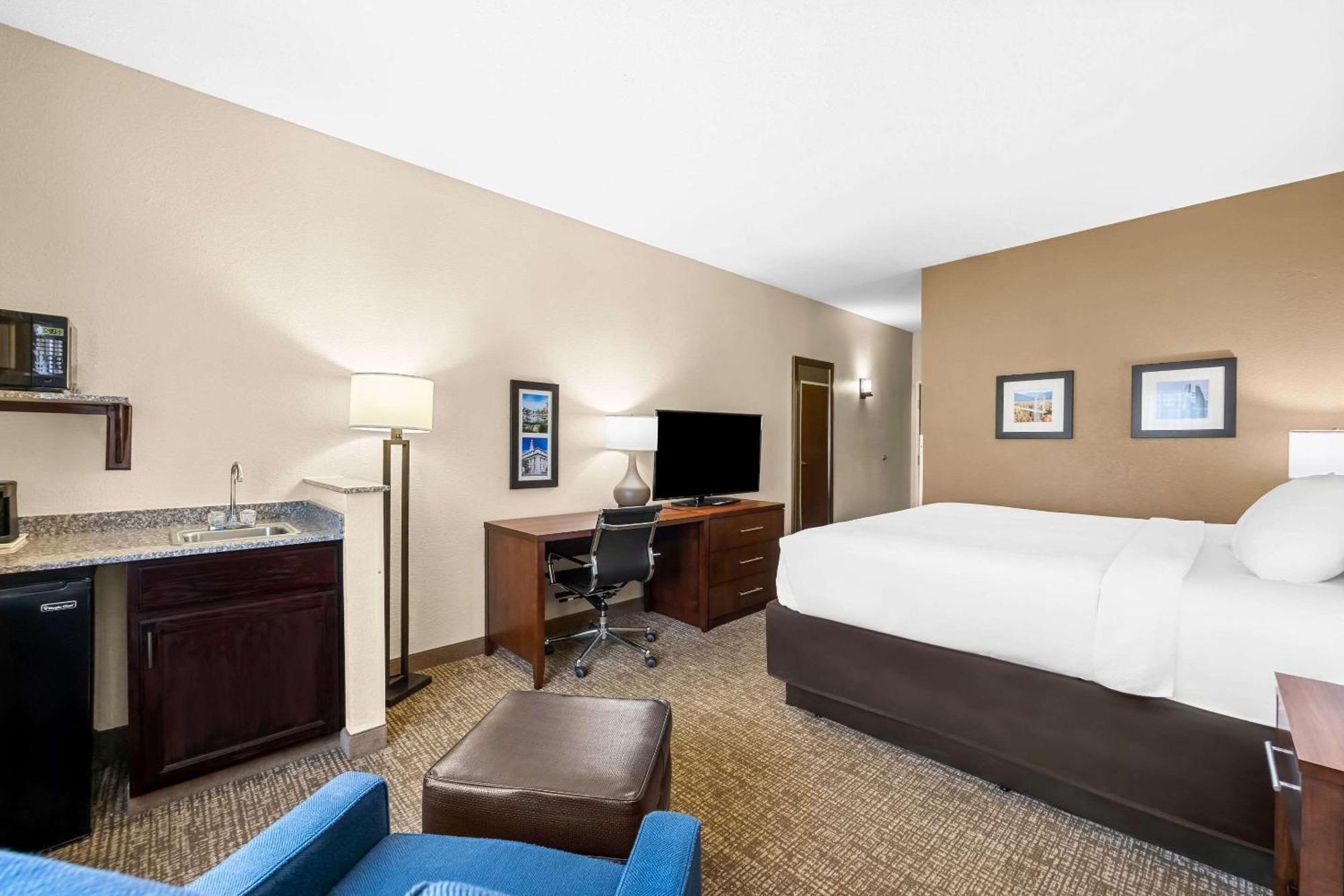 Comfort Inn & Suites Pueblo Zewnętrze zdjęcie